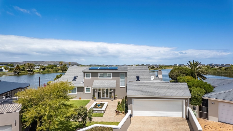 3 Bedroom Property for Sale in Lake Michelle Western Cape